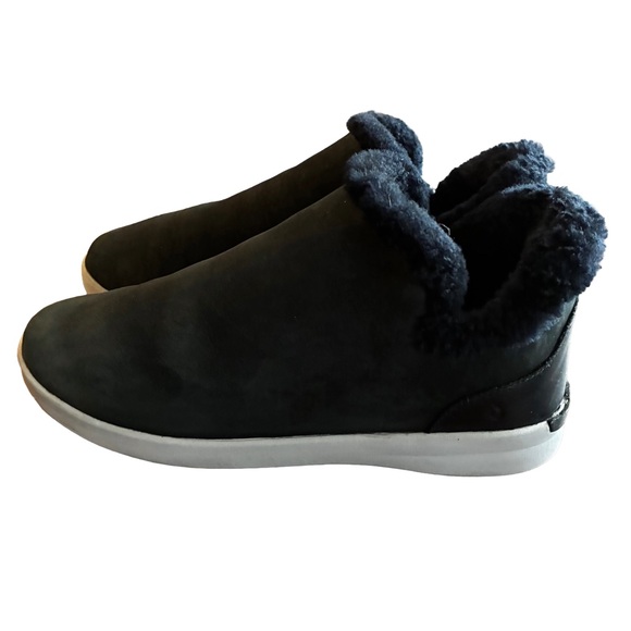 OluKai Malua Hulu Slip On Boot Black Womens 8 Sneaker Suede $160 MSRP - Picture 3 of 6